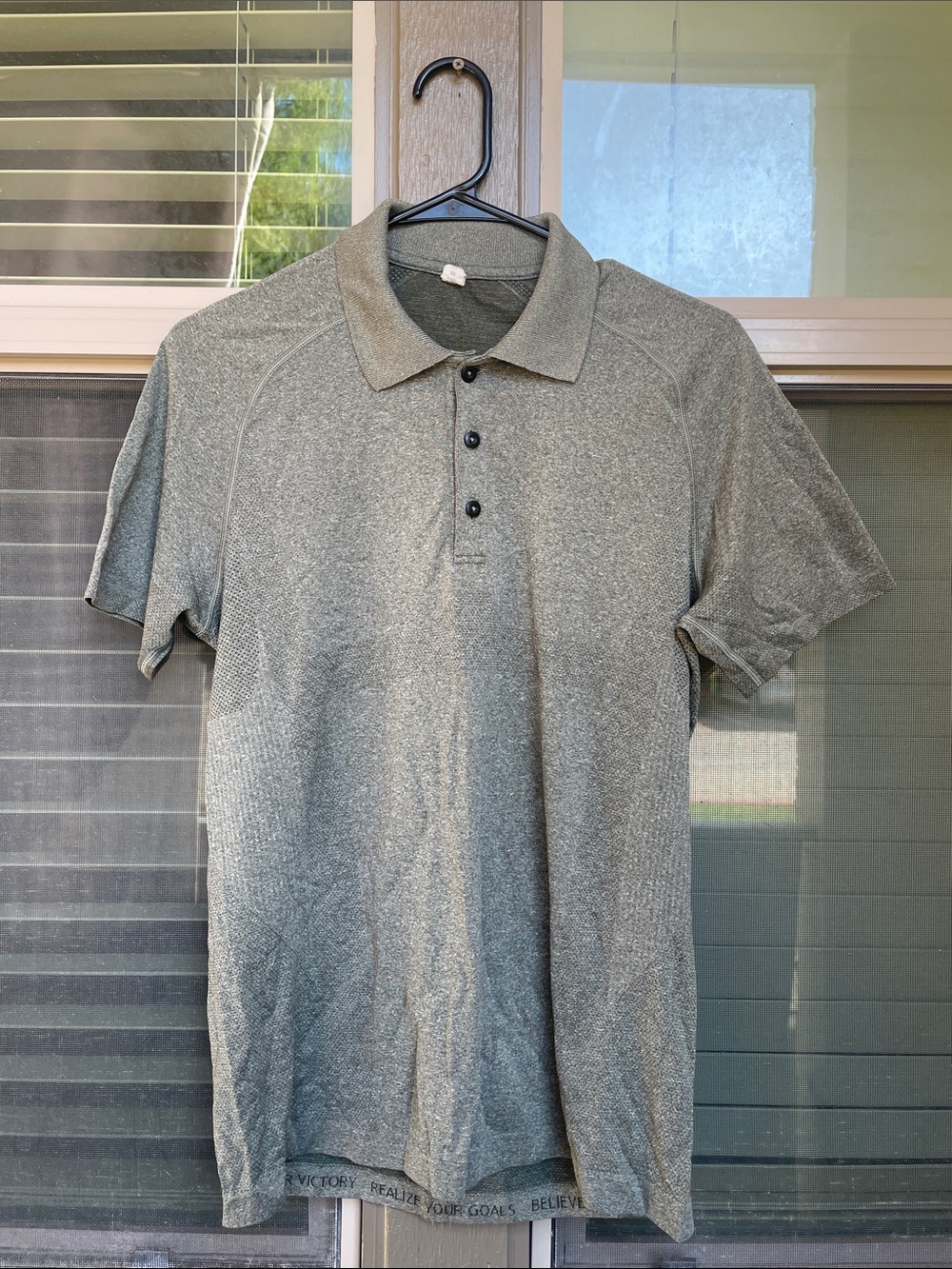 Lululemon Men’s Metal Vent Tech Polo SMALL Green Short sleeve